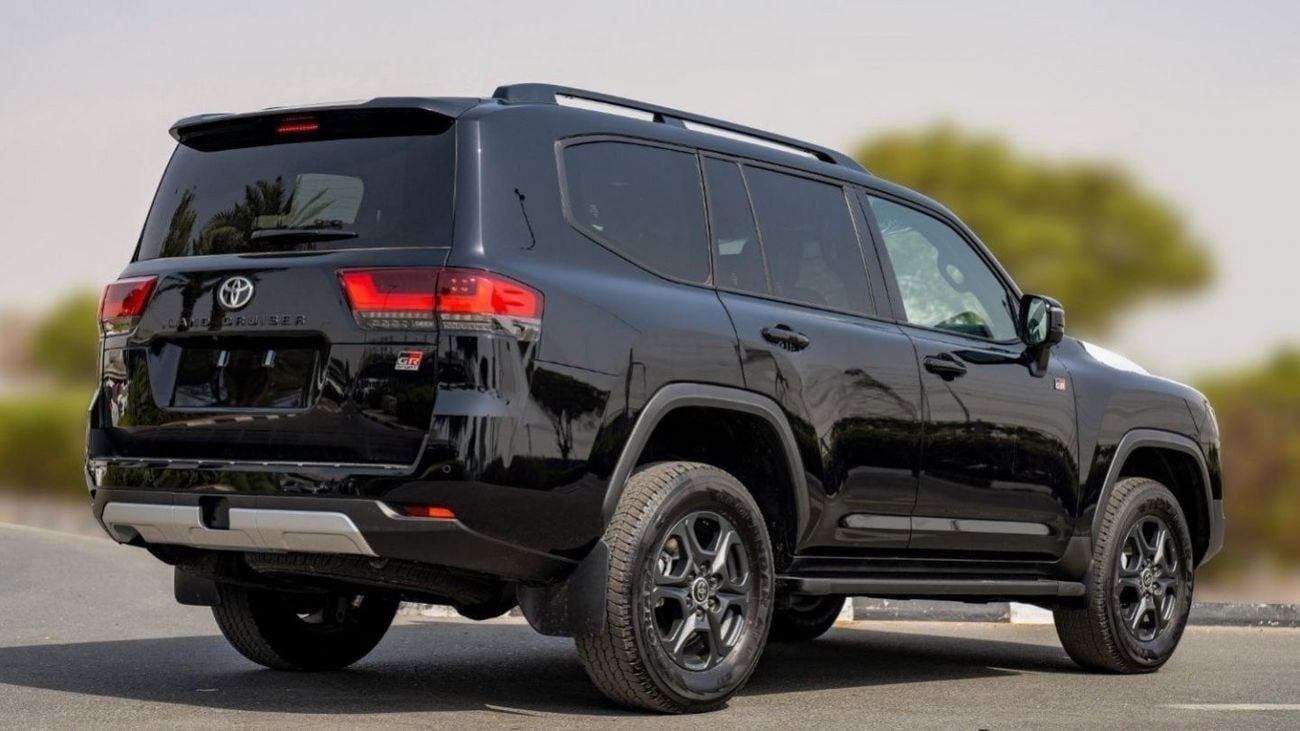 Toyota Land Cruiser GR-S LC300 GR SPORT 3.3D AT MY2023 – BLACK