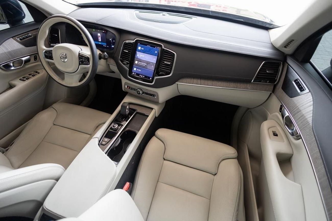 Volvo XC90 B5 2.0T Volvo XC90 B5 Plus Bright 2023 GCC under Agency Warranty with Flexible Down-Payment.