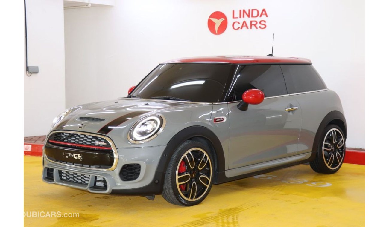 Mini John Cooper Works Mini Cooper S JCW 2020 GCC under Agency Warranty with Zero Down-Payment.