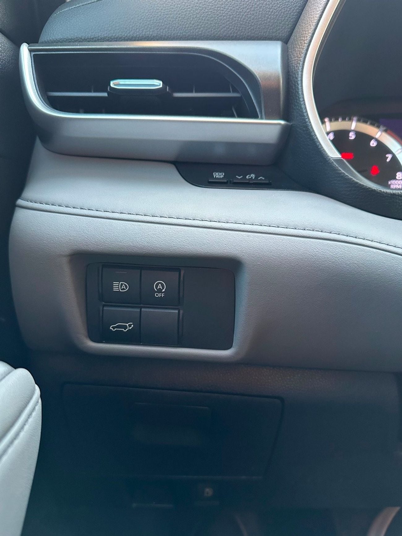 Toyota Highlander 2023 TOYOTA HIGHLANDER XLE FULL OPTIONS IMPORTED FROM USA