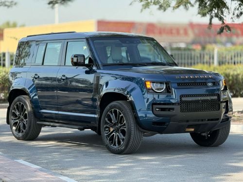 Land Rover Defender GCC SPEC BRAND NEW UNDER WARRANTY AND SERVICE
