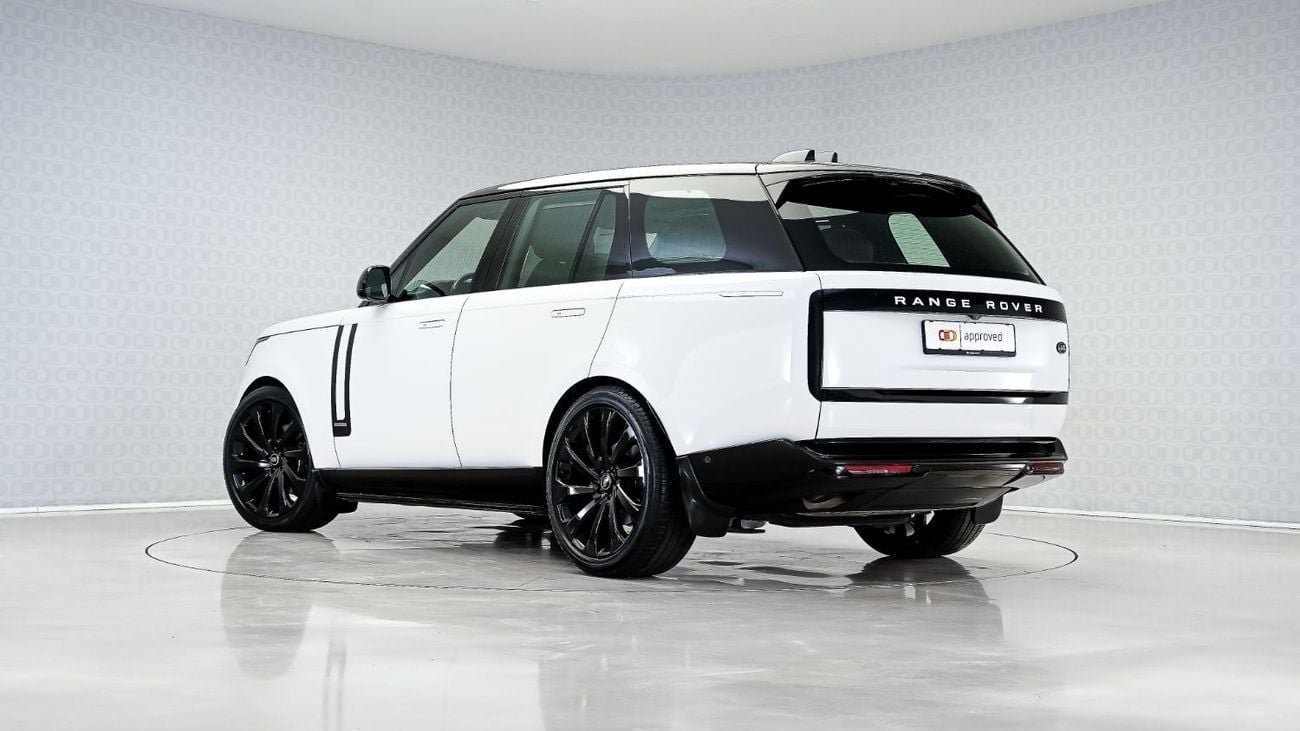 لاند روفر رينج روفر | AED 7,214 PM | 23-inch Alloys, Rear Screens  |  Ramadan Offer
