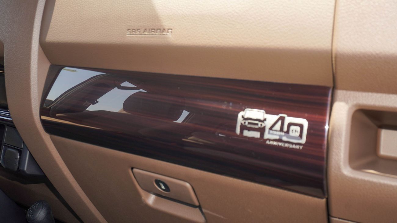 Toyota Land Cruiser Pick Up TOYOTA LC 79 DOUBLE CABIN PETROL 4.0 A/T - 2025