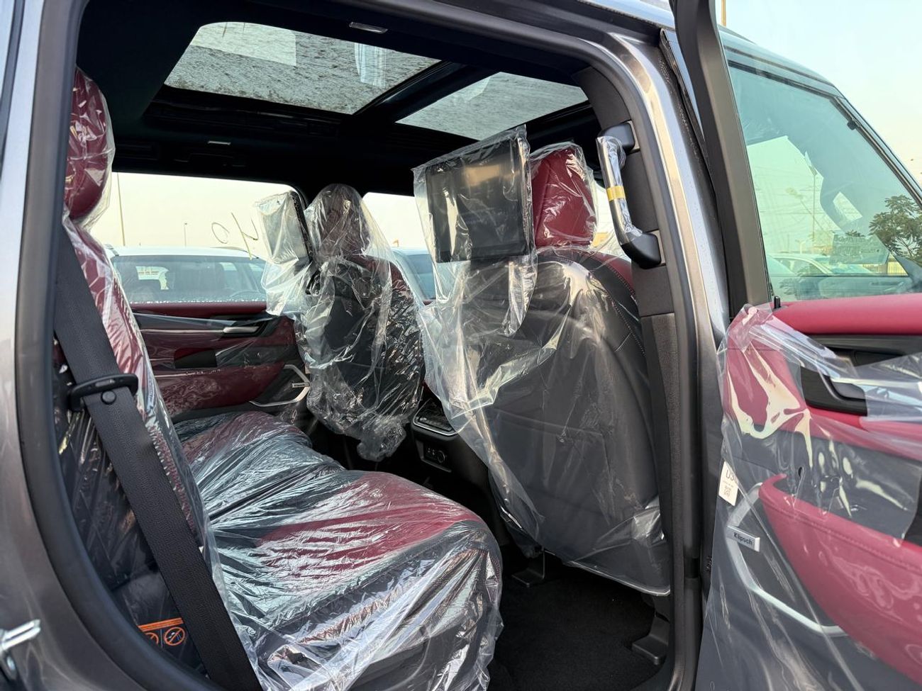 Nissan Patrol Nissan Patrol LE Platinum 3.5L Twin Turbo With Panoramic  Model 2025 Gray