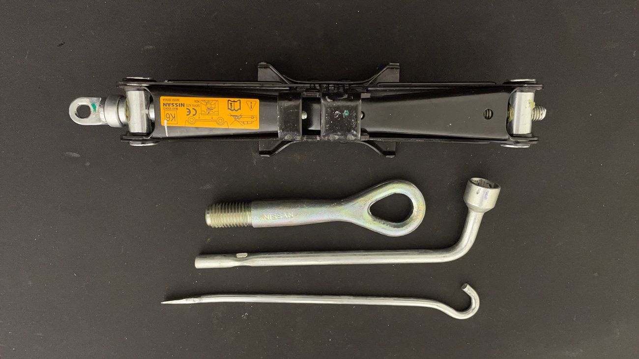 نيسان صني SV 1.5 | بدون دفعة مقدمة | اختبار القيادة في المنزل