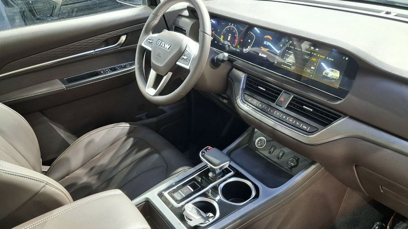 BAW 212 Petrol//Automatic//9 seats