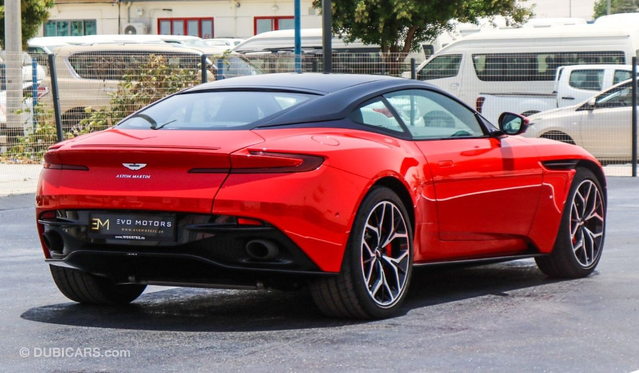 Aston Martin DB11 V12*Gloss black roof*Trunk black*Wooden inlay piano black*Brake calipers painted red