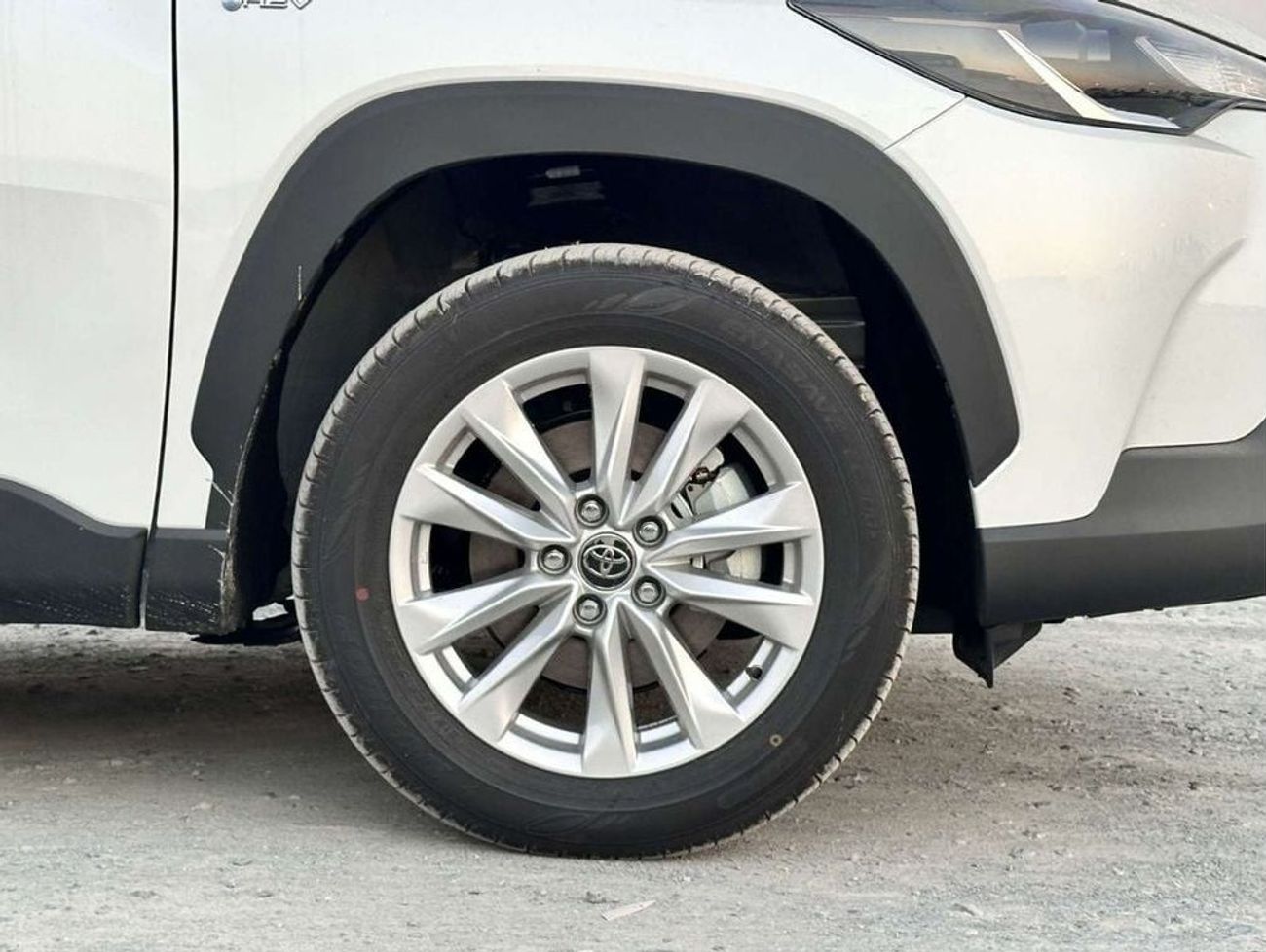 Toyota Corolla Cross 2.0L (HEV) FRONT WHEEL DRIVE 5 SEATS 5 DOOR