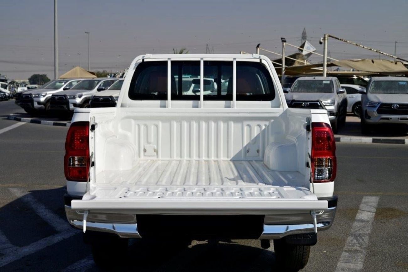 تويوتا هيلوكس Toyota Hilux 2.4 MT 2026 basic Oman GCC