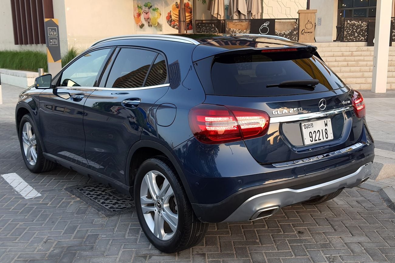 مرسيدس بنز GLA 250 STD