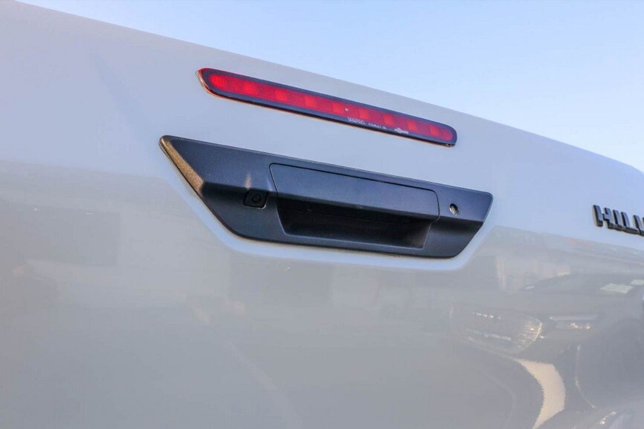 Toyota Hilux 4.0L GR PICKUP 4WD (PETROL)