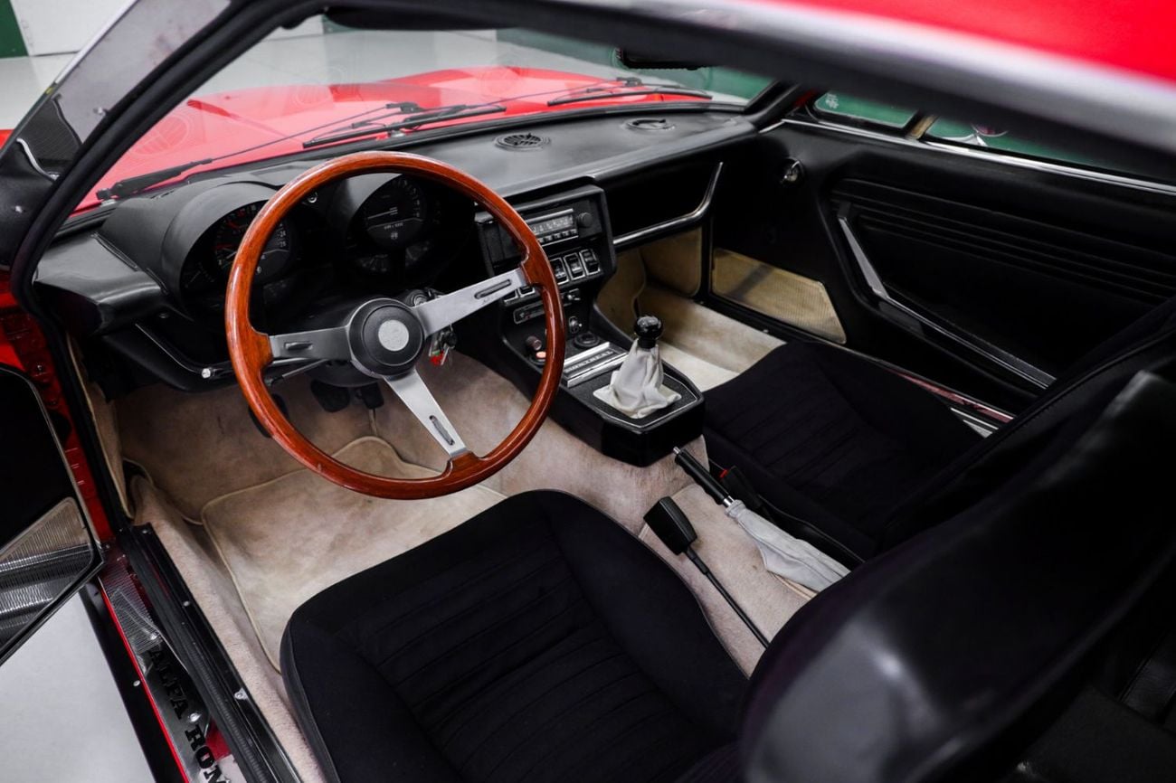 Alfa Romeo Montreal STANDARD