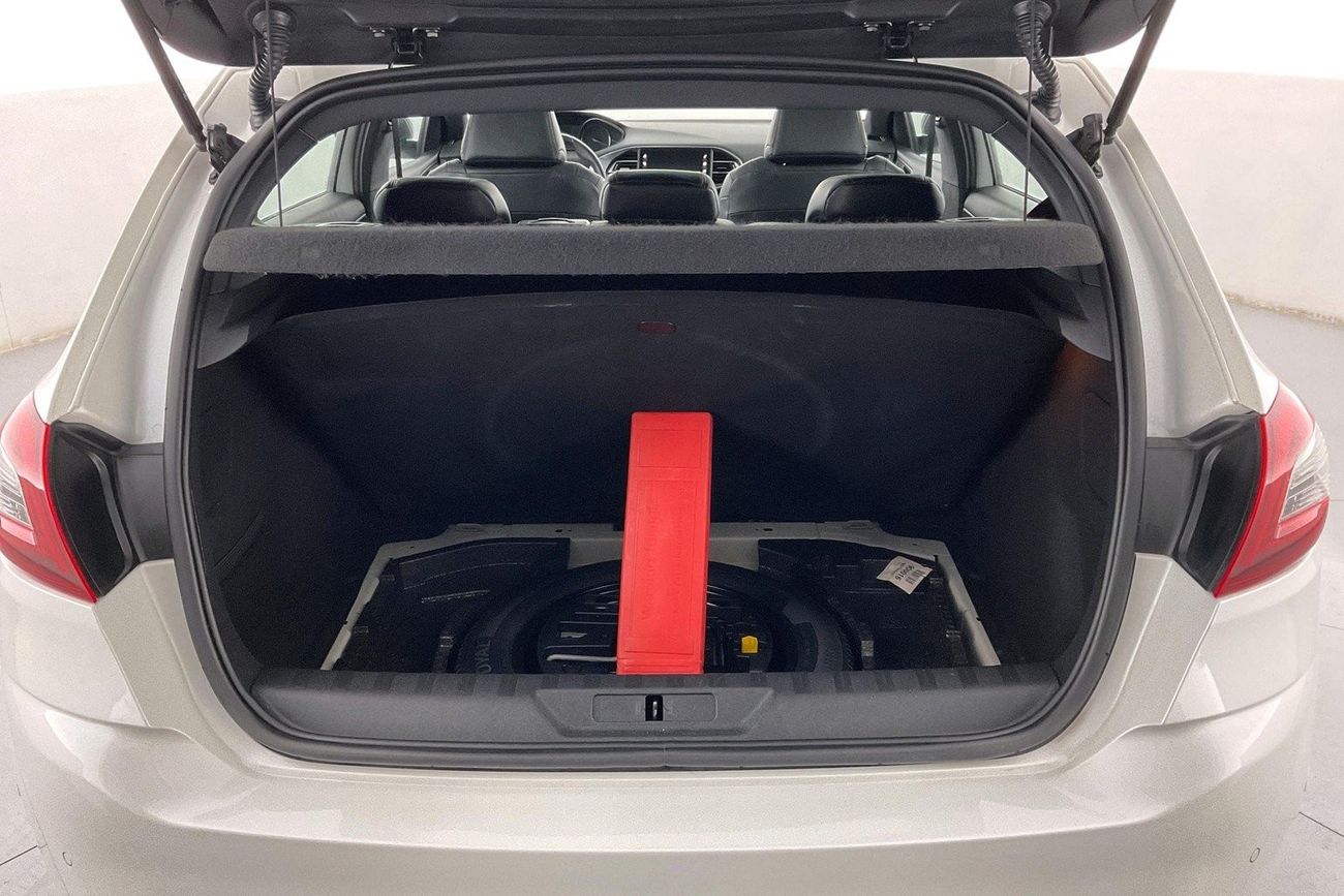 Peugeot 308 GT Line | 1 year free warranty | 0 down payment | 7 day return policy