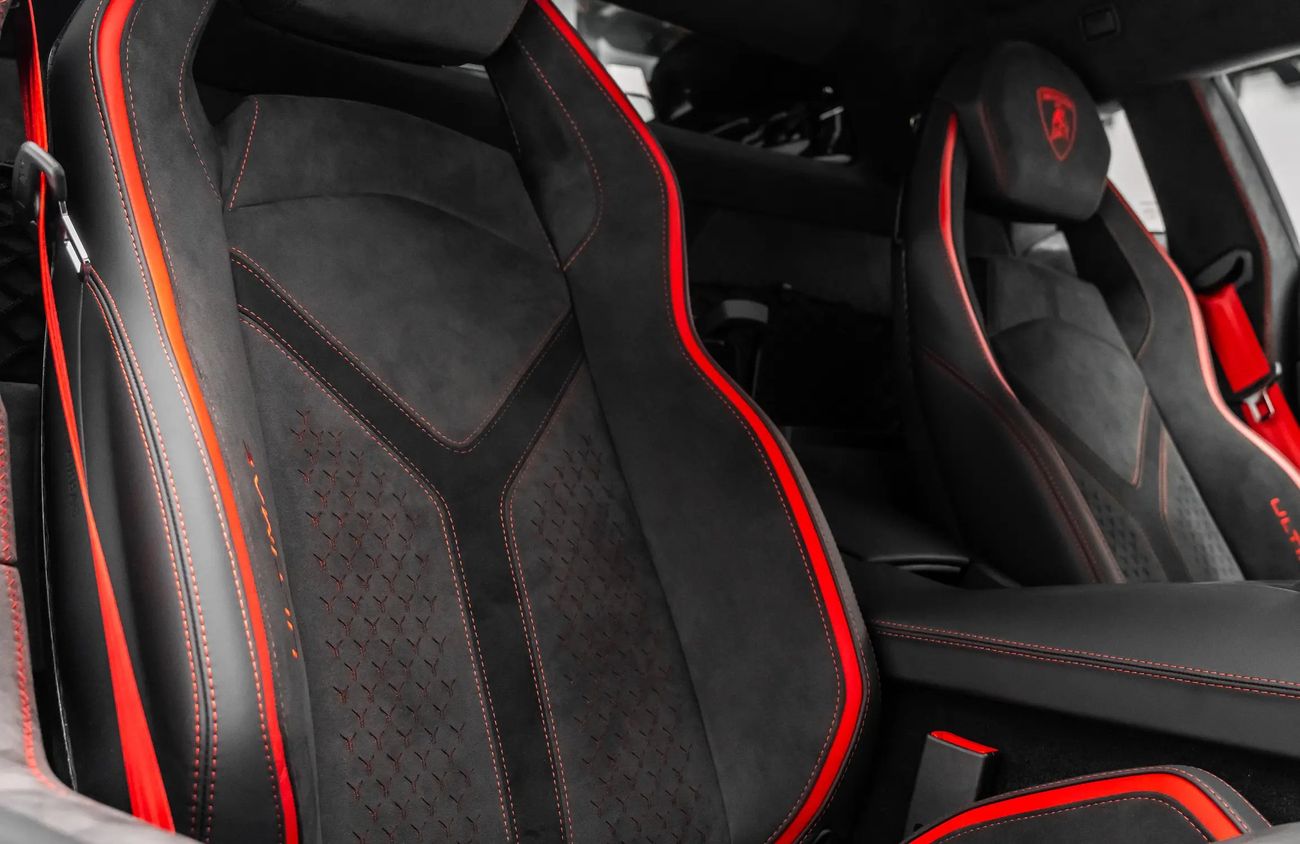 لامبورغيني أفينتادور 6.5L V12 Naturally Aspirated Engine