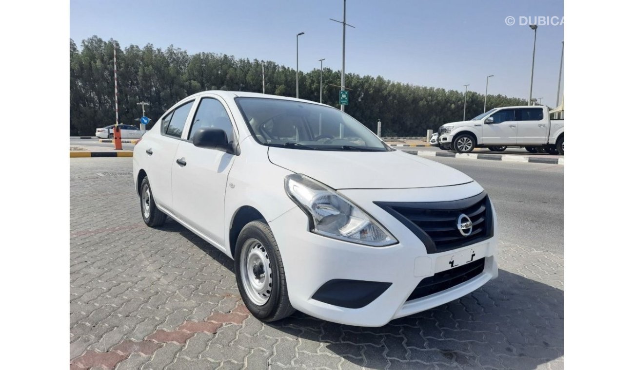 Nissan Sunny Nissan Sunny 2016 gcc very celen car