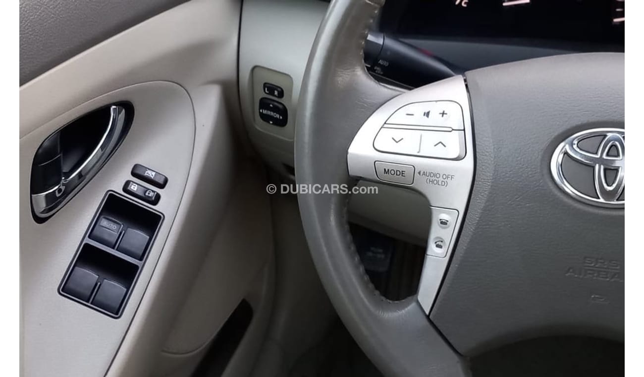 تويوتا كامري Hybrid Full option