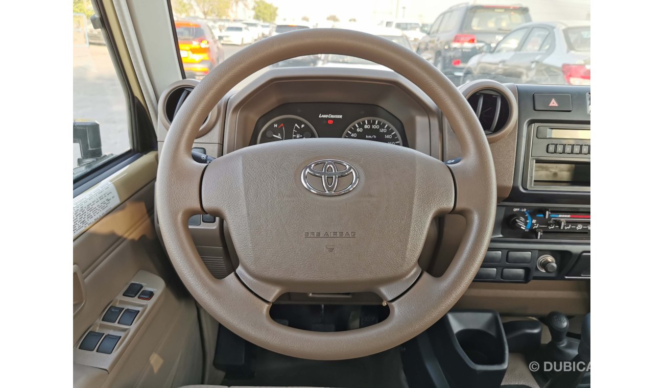 Toyota Land Cruiser Pick Up 4.2L,V6,DIESEL,DOUBLE/CABIN,POWER WINDOW,DIFF/LOCK,MT,2022MY