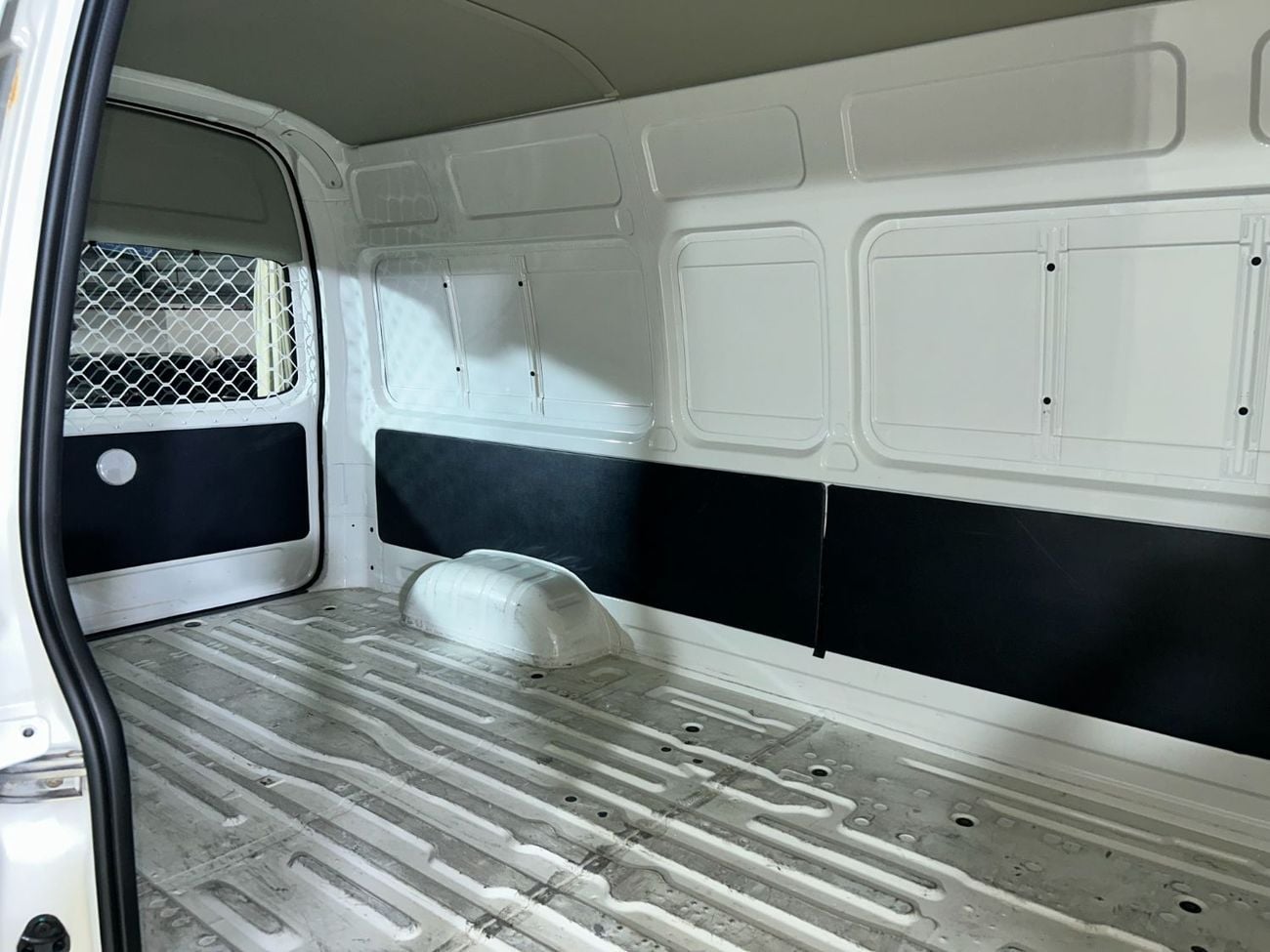 Foton View C Panel Van BJ5039 View CS2 Cargo Van HR MT Diesel / AL TAYER MOTORS / AL QOUZ SHOWROOM