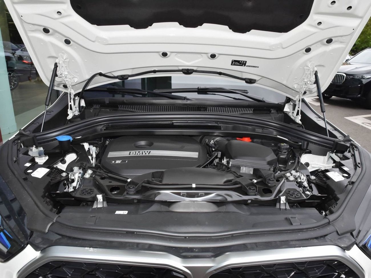 بي أم دبليو X2 BMW 225L / Chinese / white / 0km / 204 hp