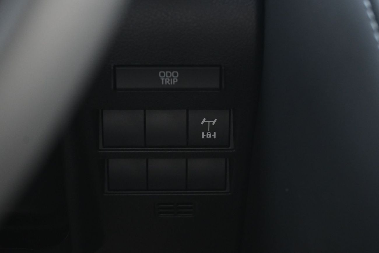 Toyota Land Cruiser GXR 3.5L TwinTurbo V6, Model 2026