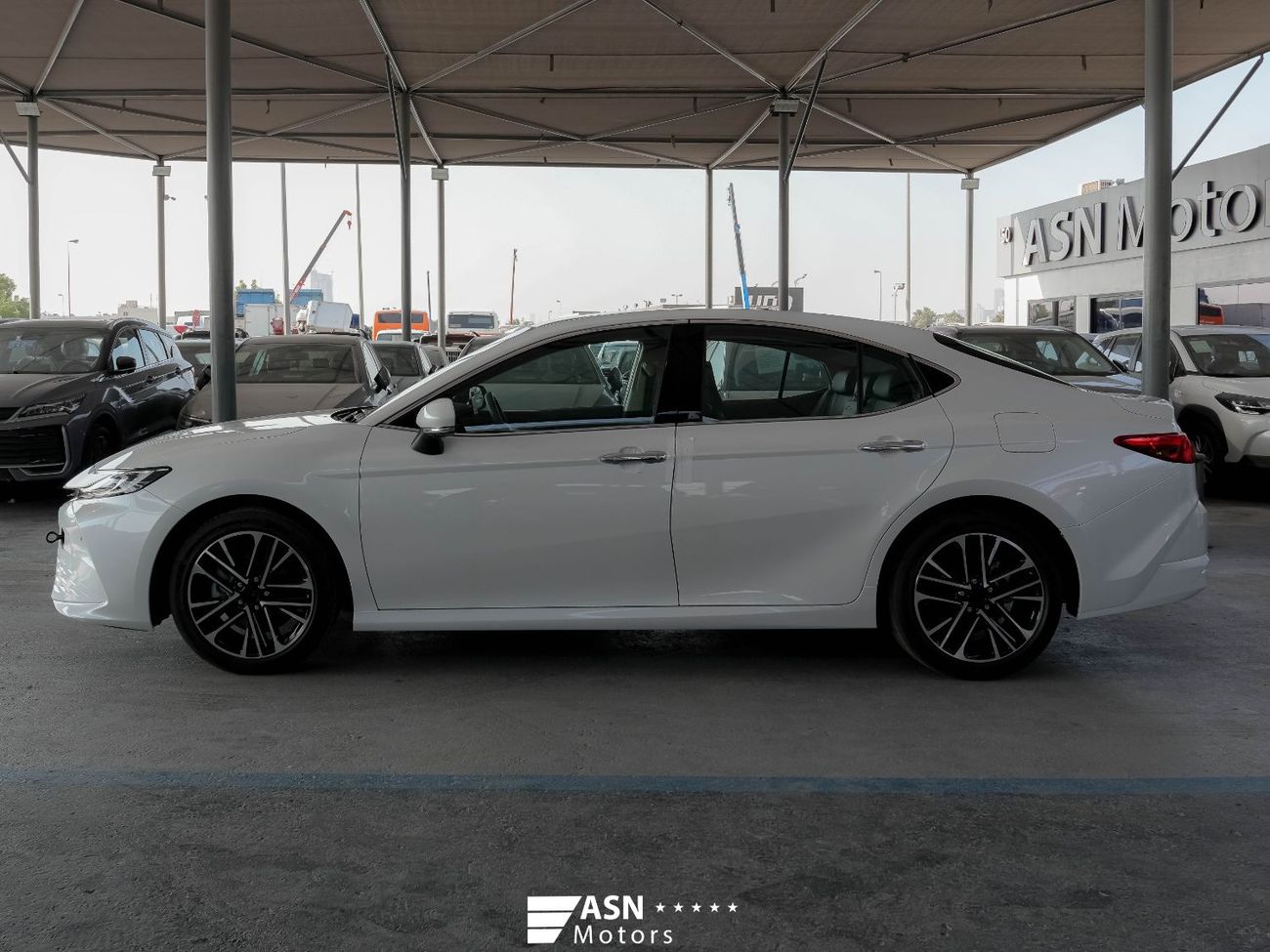 Toyota Camry 2.5 HG Premium Hybrid 2026 (Export Price)