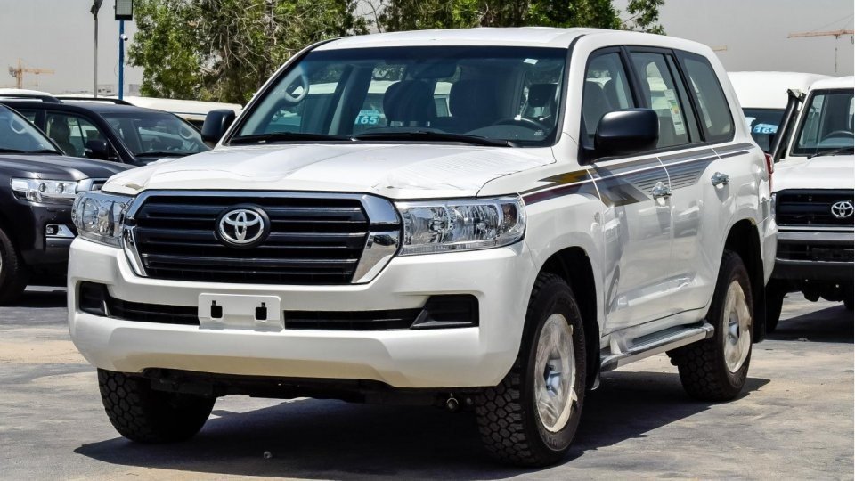 Toyota Land Cruiser GX for sale. White, 2019