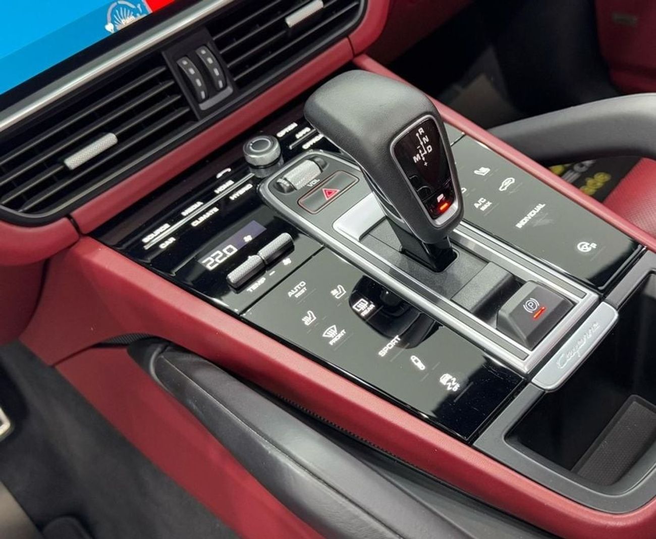 Porsche Cayenne S 2.9L (440 HP) 2019 Porsche Cayenne S, Warranty, Full Porsche Service History, Full Options, Low Km