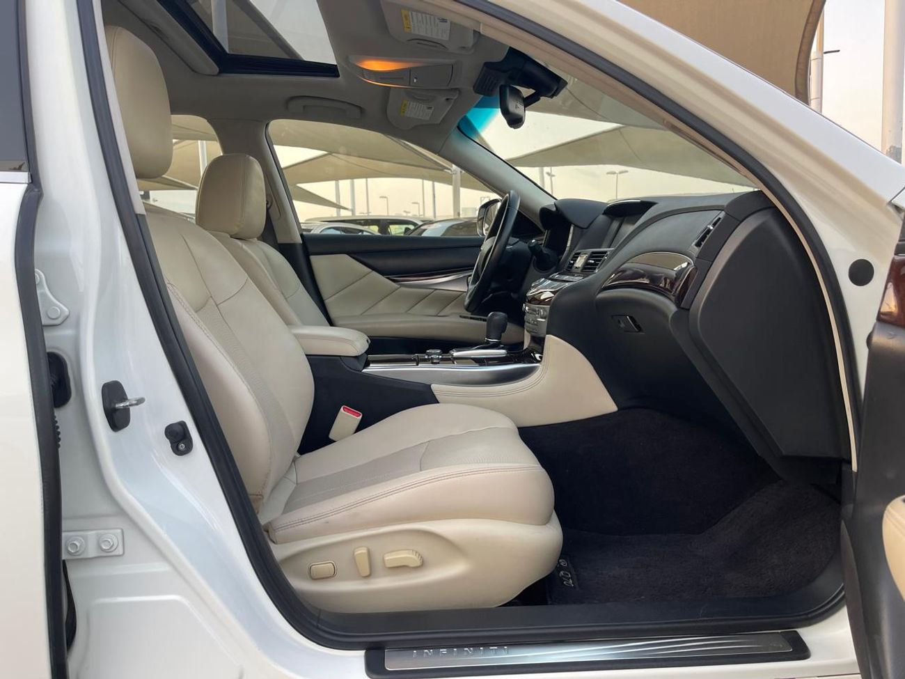 إنفينيتي Q70 Infiniti Q70_Gcc_2017_Excellent_Condition _Full option
