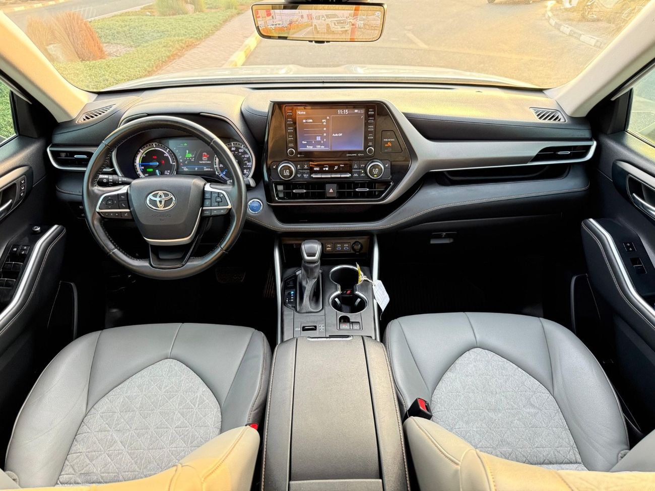 تويوتا هايلاندر GLE BRONZE ED HEV 2.5L