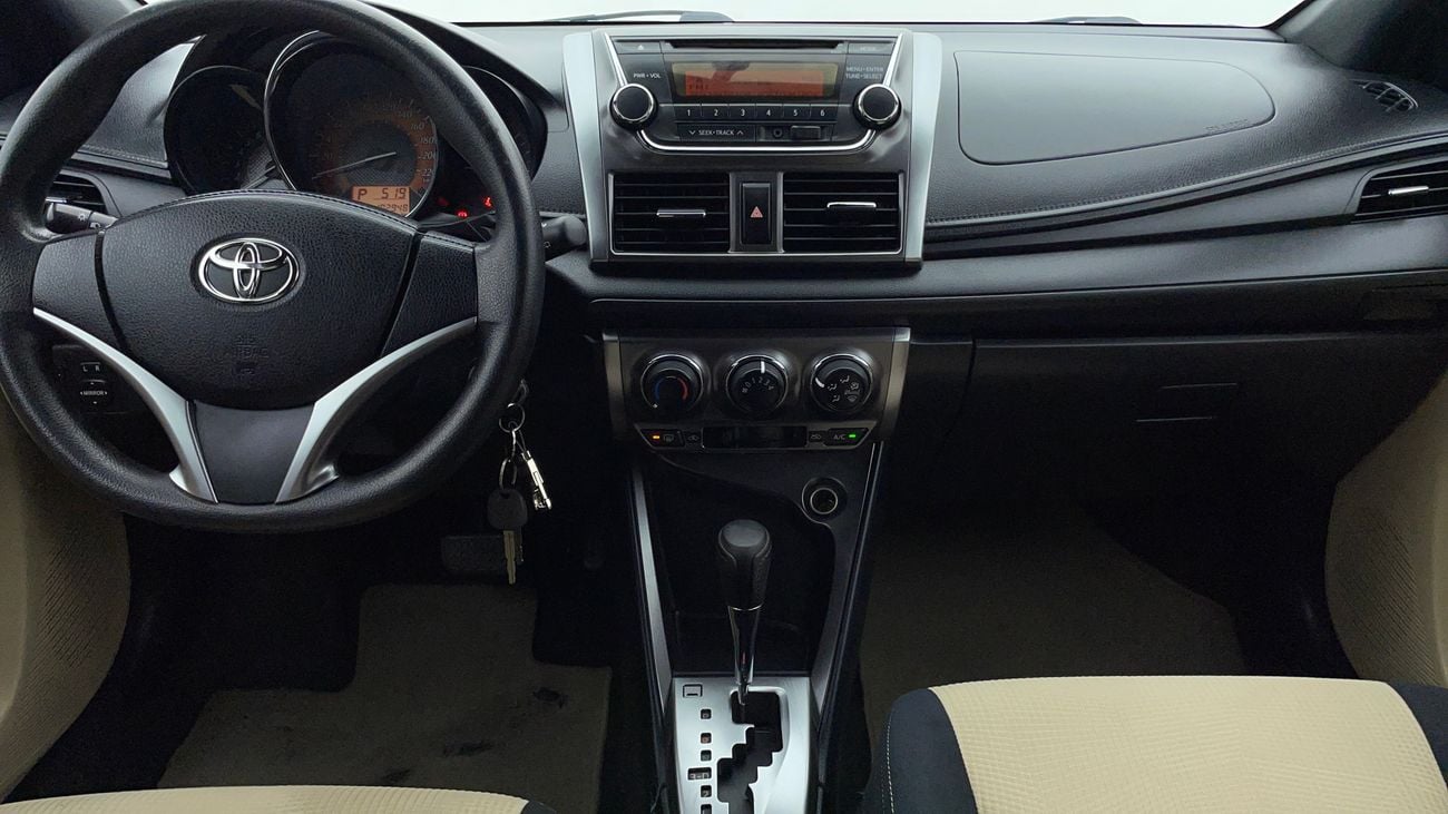 تويوتا يارس SE 1.3 | بدون دفعة مقدمة | اختبار قيادة مجاني للمنزل