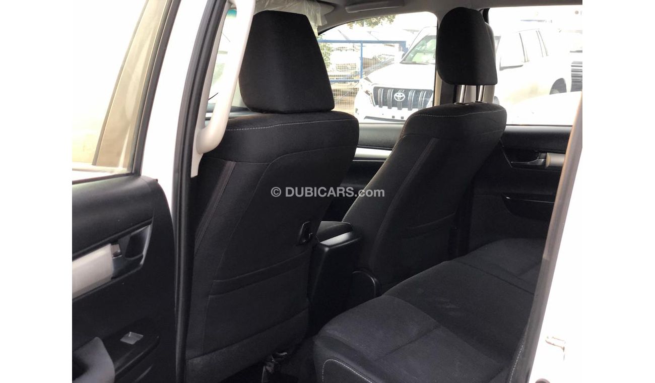 Toyota Hilux 2.7L SRS 4x4 , CHROMIC PLATING, ALLOY RIMS 18''