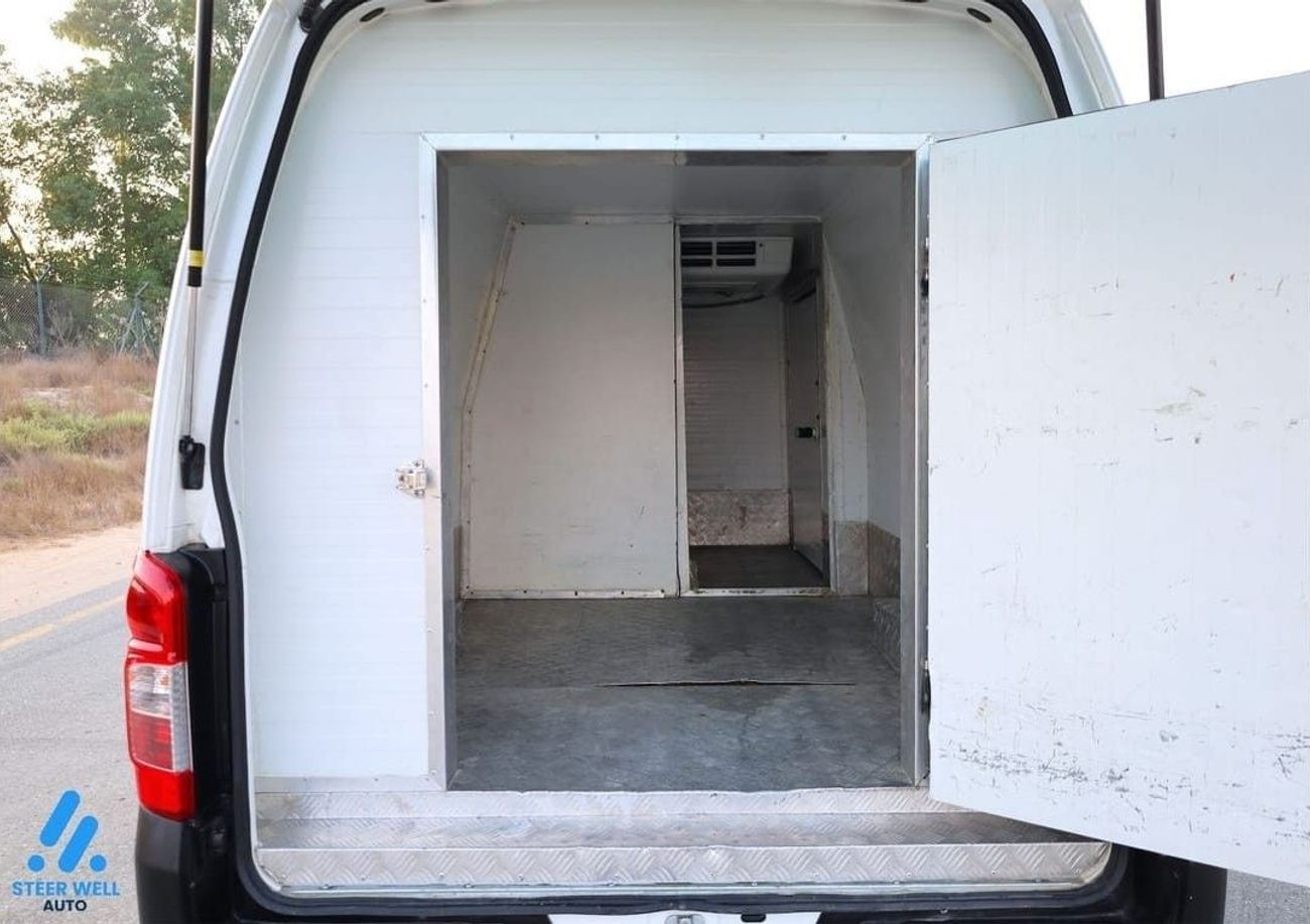 Nissan Urvan Panel Van Std 2.5L M/T (3 Seater) Diesel (4 Door) NV351 High Roof Freezer 2.5L M/T (3 Seater) Diesel