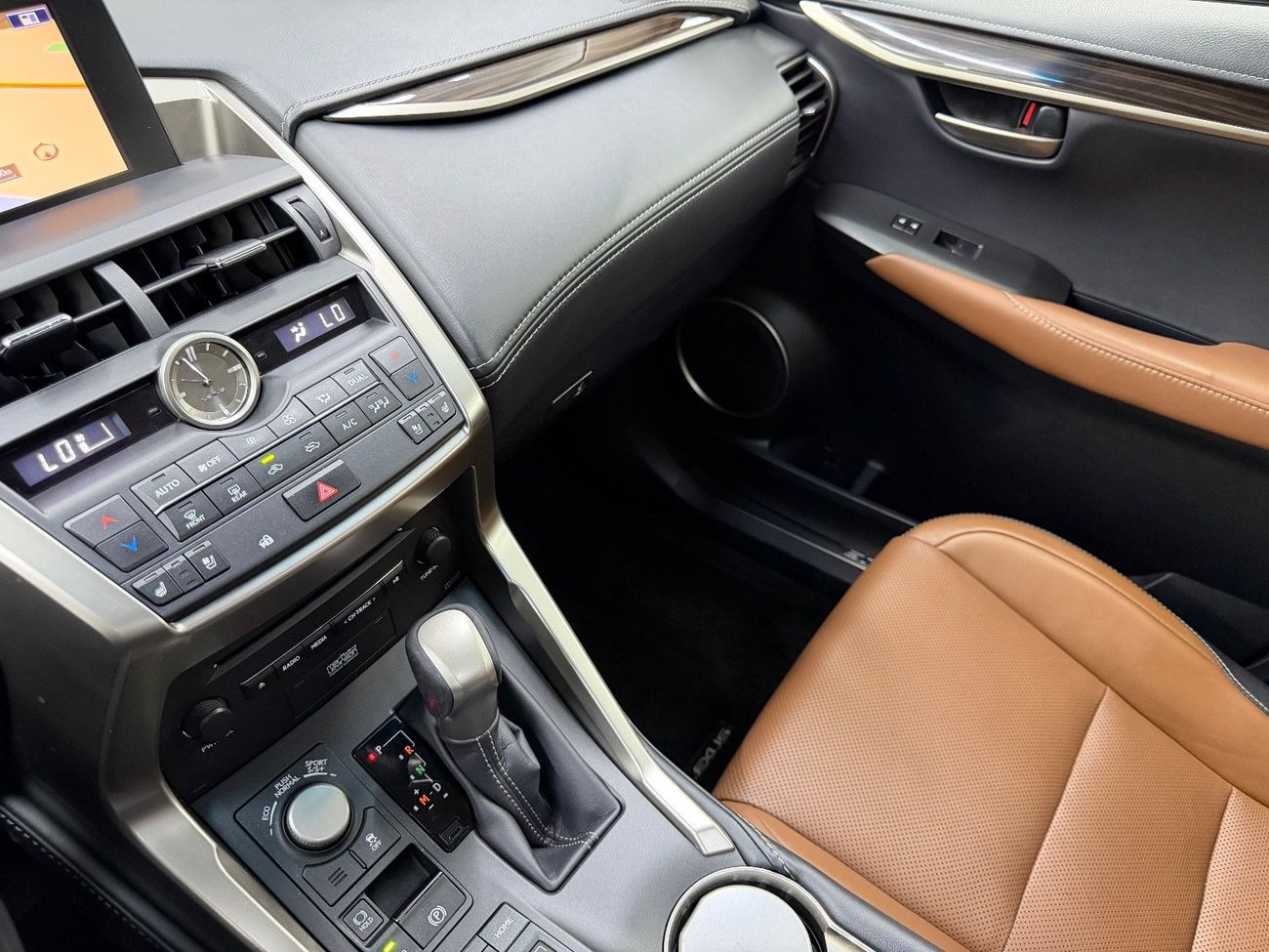 لكزس NX200t Platinum 2.0L