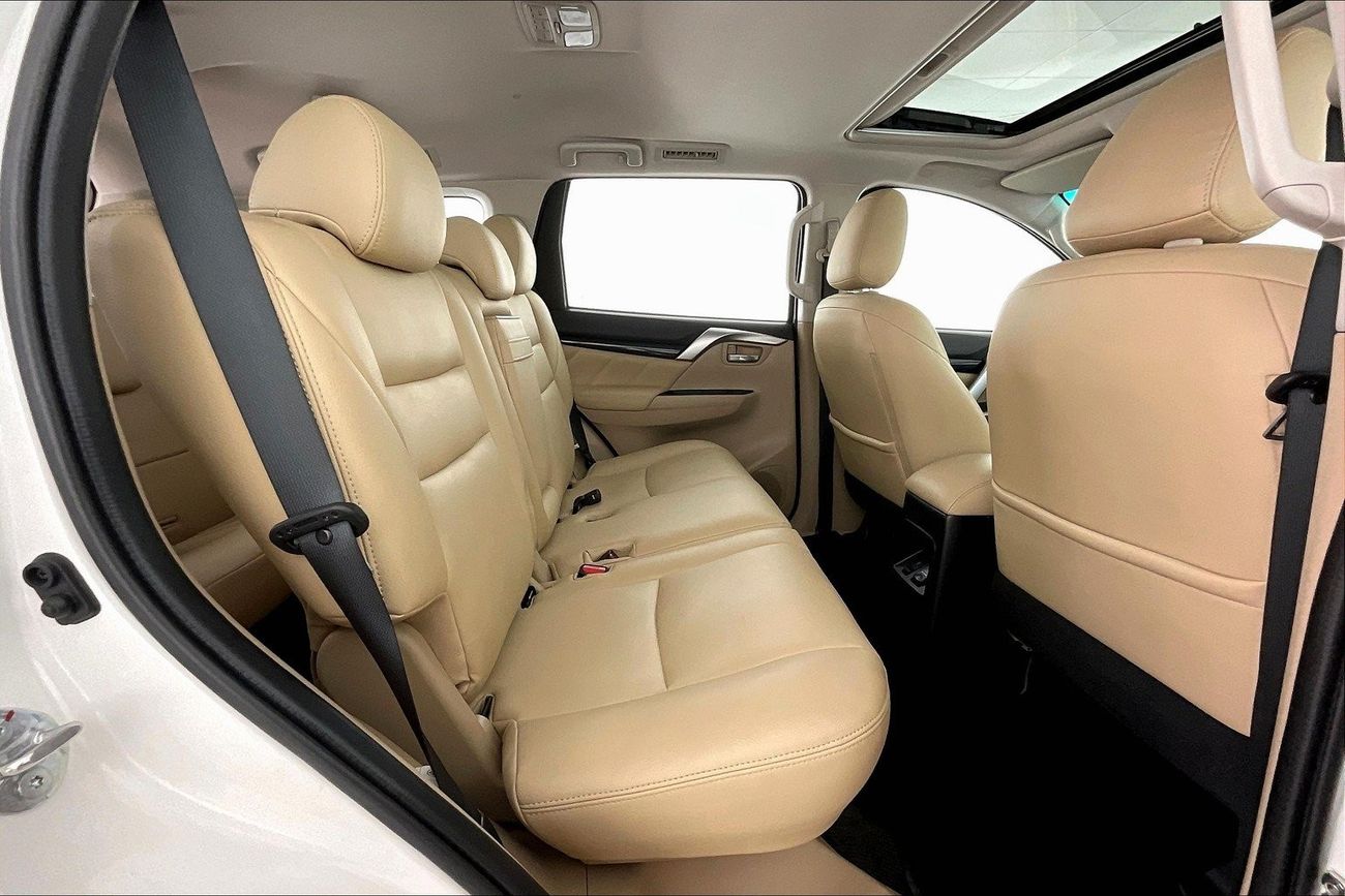 ميتسوبيشي مونتيرو GLS Top