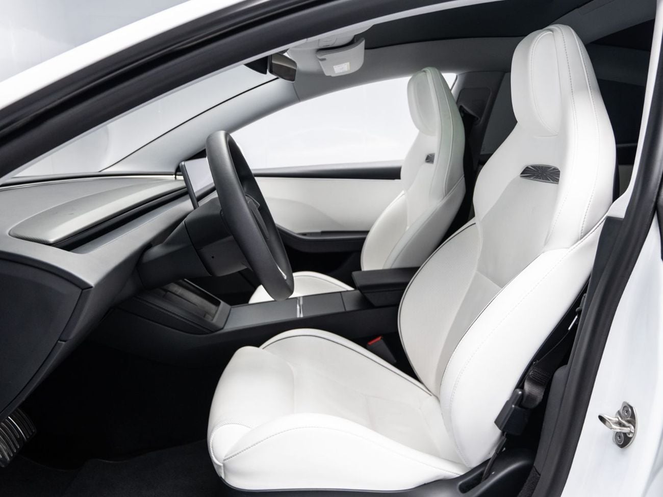 Tesla Model 3 PERFORMANCE BUY NOW, PAY 2027 | THE BLACKLINE STANDARD | Tesla Warranty, Carbon Fibre, GCC
