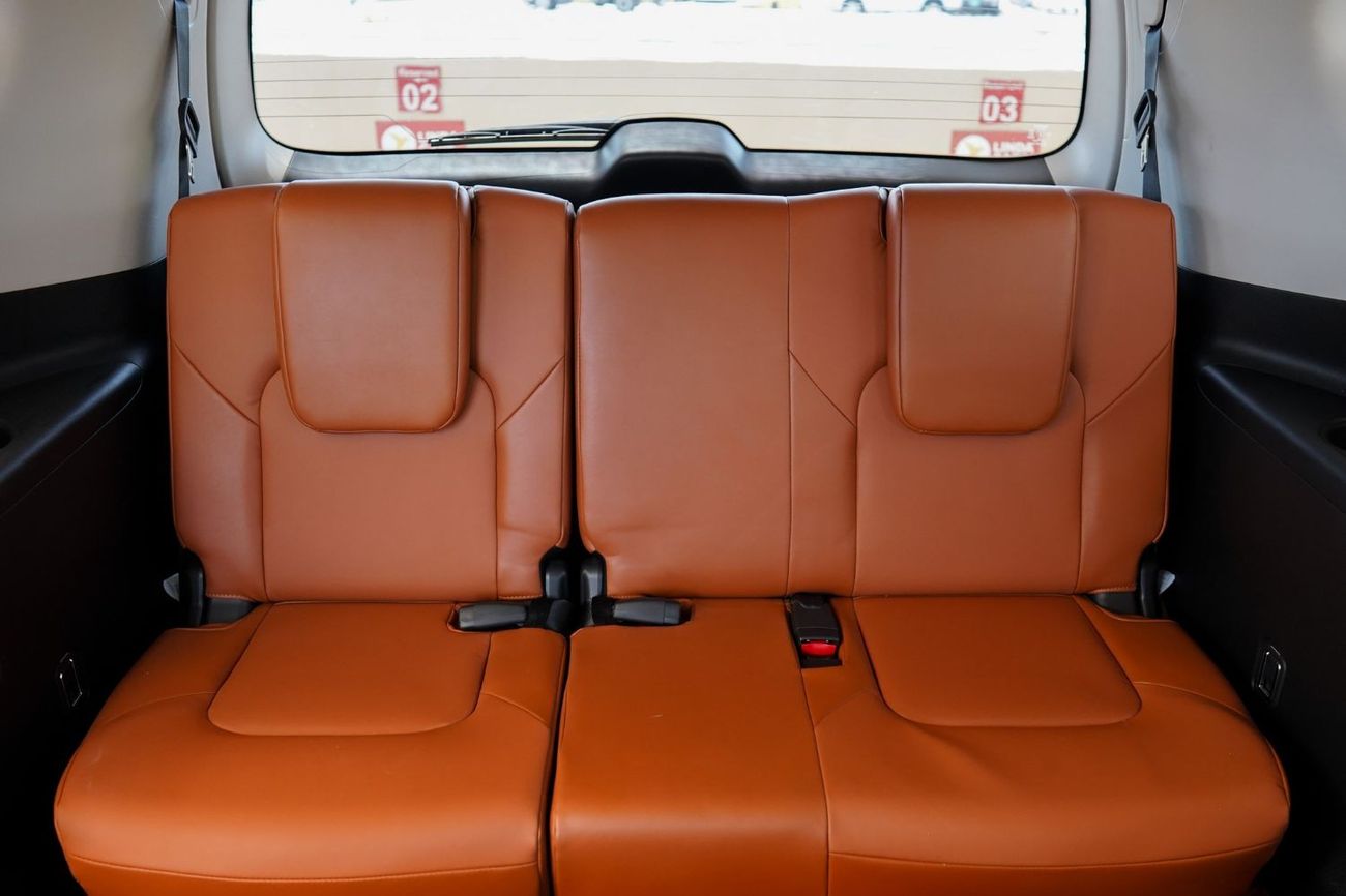 Nissan Patrol Nissan Patrol SE Titanium 2022 GCC under Agency Warranty with Flexible Down-Payment/ Flood Free.