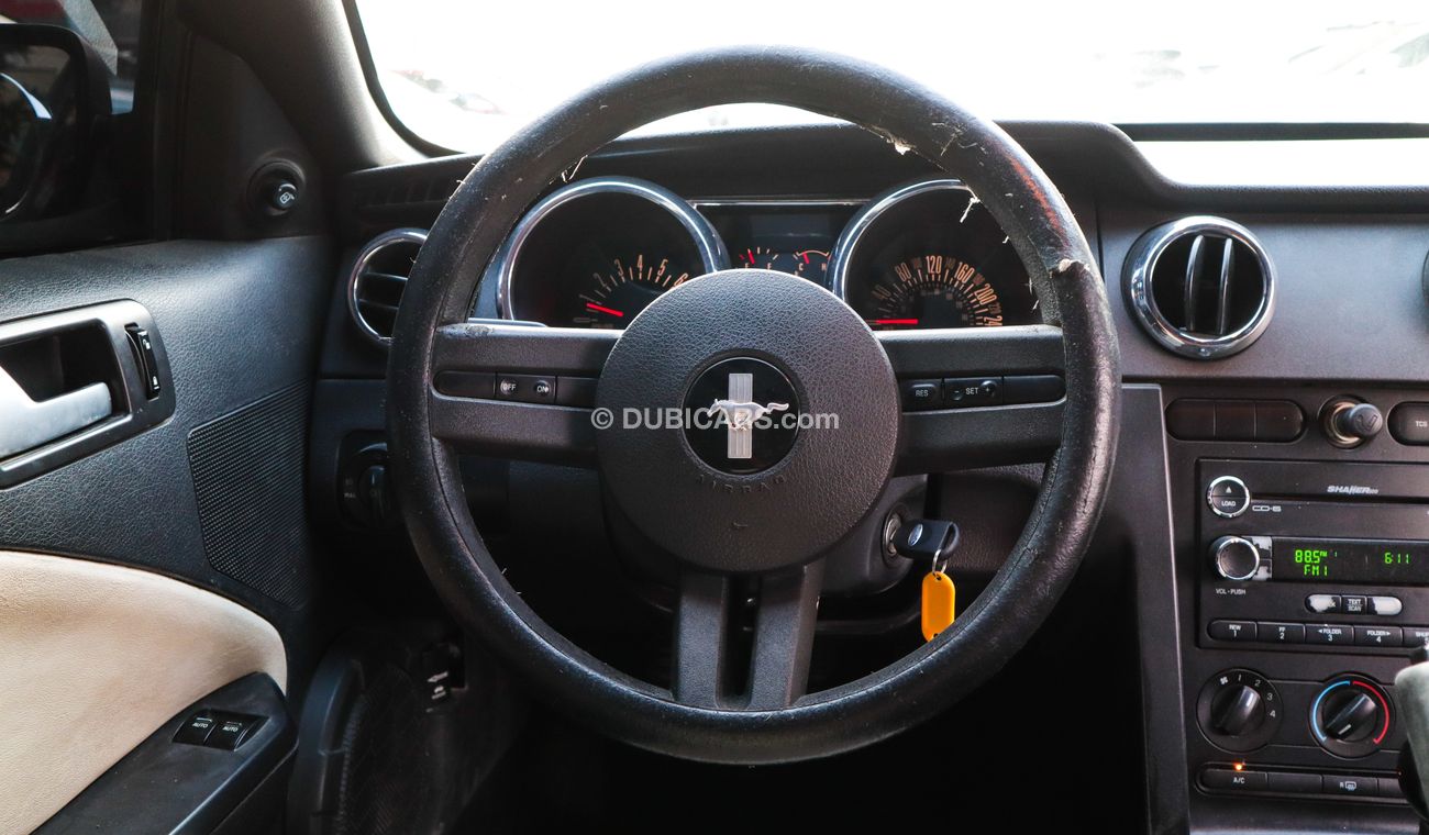 فورد موستانج خليجى كوبيه موديل 2009 لون أسود بحالة ممتازة لاتحتاج لأى مصاريف