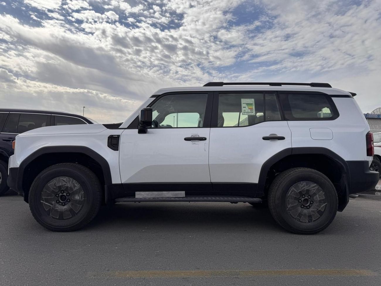 Toyota Prado 2.4L 4WD PETROL AUTOMATIC TRANSMISSION ( FOR RE-EXPORT ONLY )