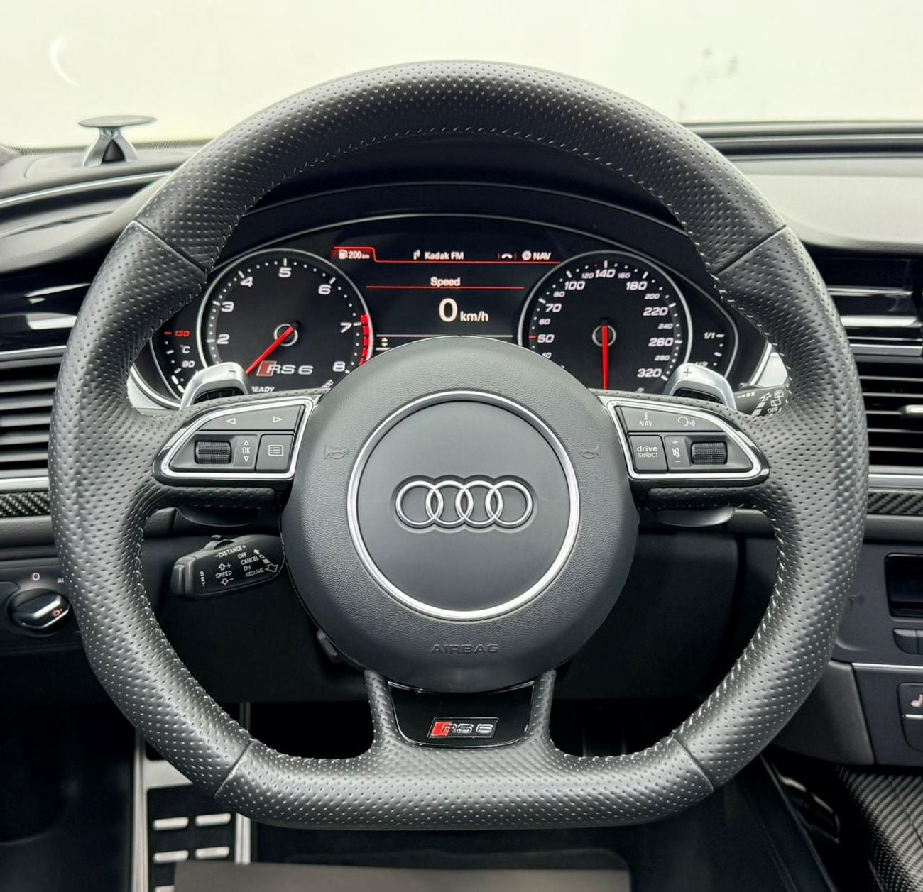 Audi RS6 Performance 4.0L 2017 Audi RS6 Performance, Full Audi Service history, GCC