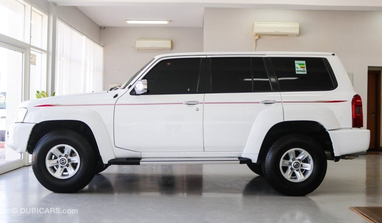 Nissan Patrol Safari exterior - Side Profile