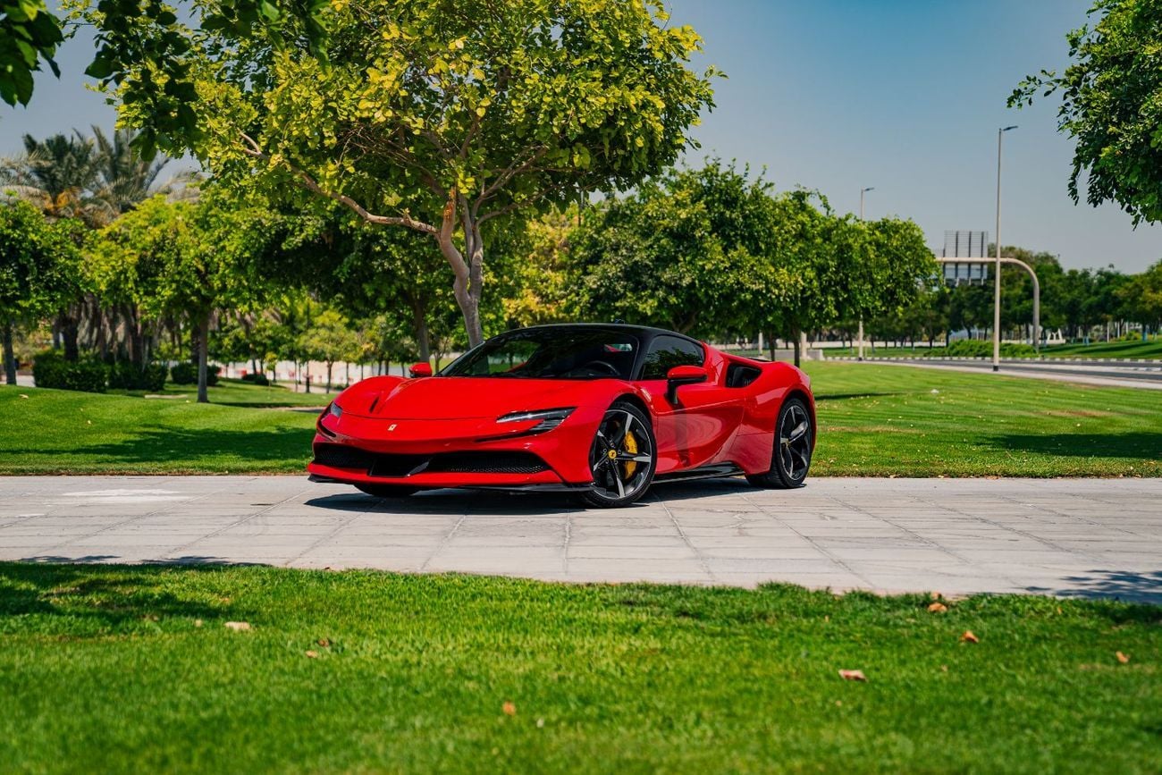 فيراري SF90 ستراديل STRADALE Clean title Low mileage 2key no accident no paint under warranty and service contract from agency Fu