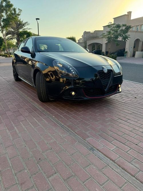 Alfa Romeo Giulietta 2021 | Veloce 1.75L turbocharged 4-cylinder | 241 HP | GCC Specs | Perfect Condition