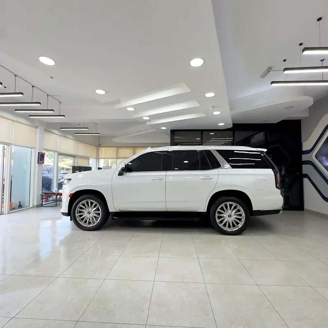 كاديلاك إسكالاد Premium Luxury 6.2L 4WD Premium Luxury