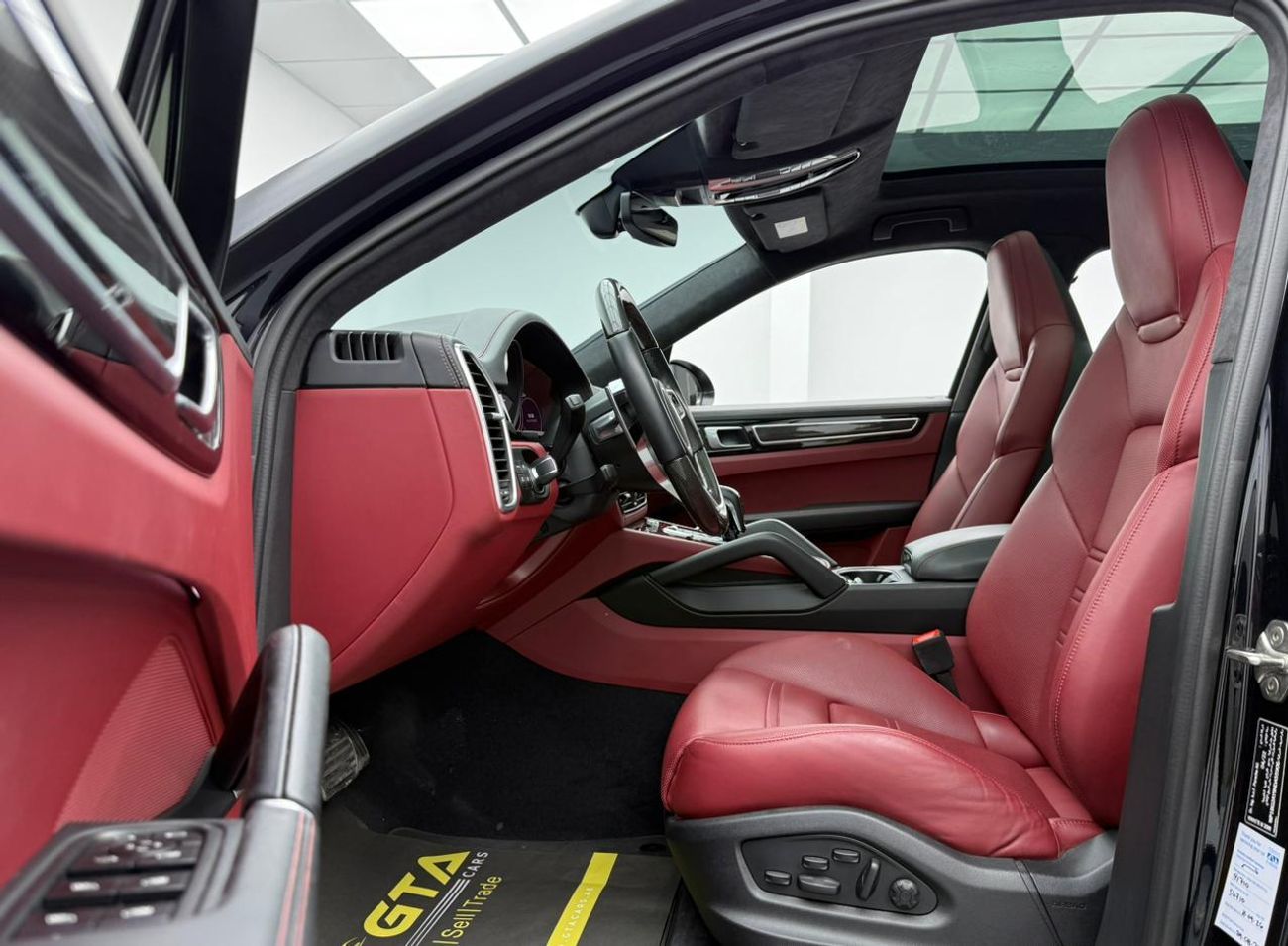 بورش كايان 2022 Porsche Cayenne GTS, Aug 2026 Porsche Warranty, Porsche FSH, GCC