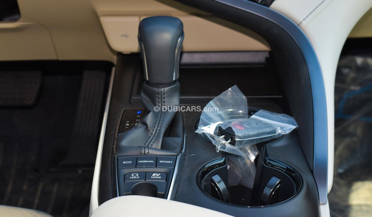 Toyota Camry Hybrid GLE 2.5L | For Export Only