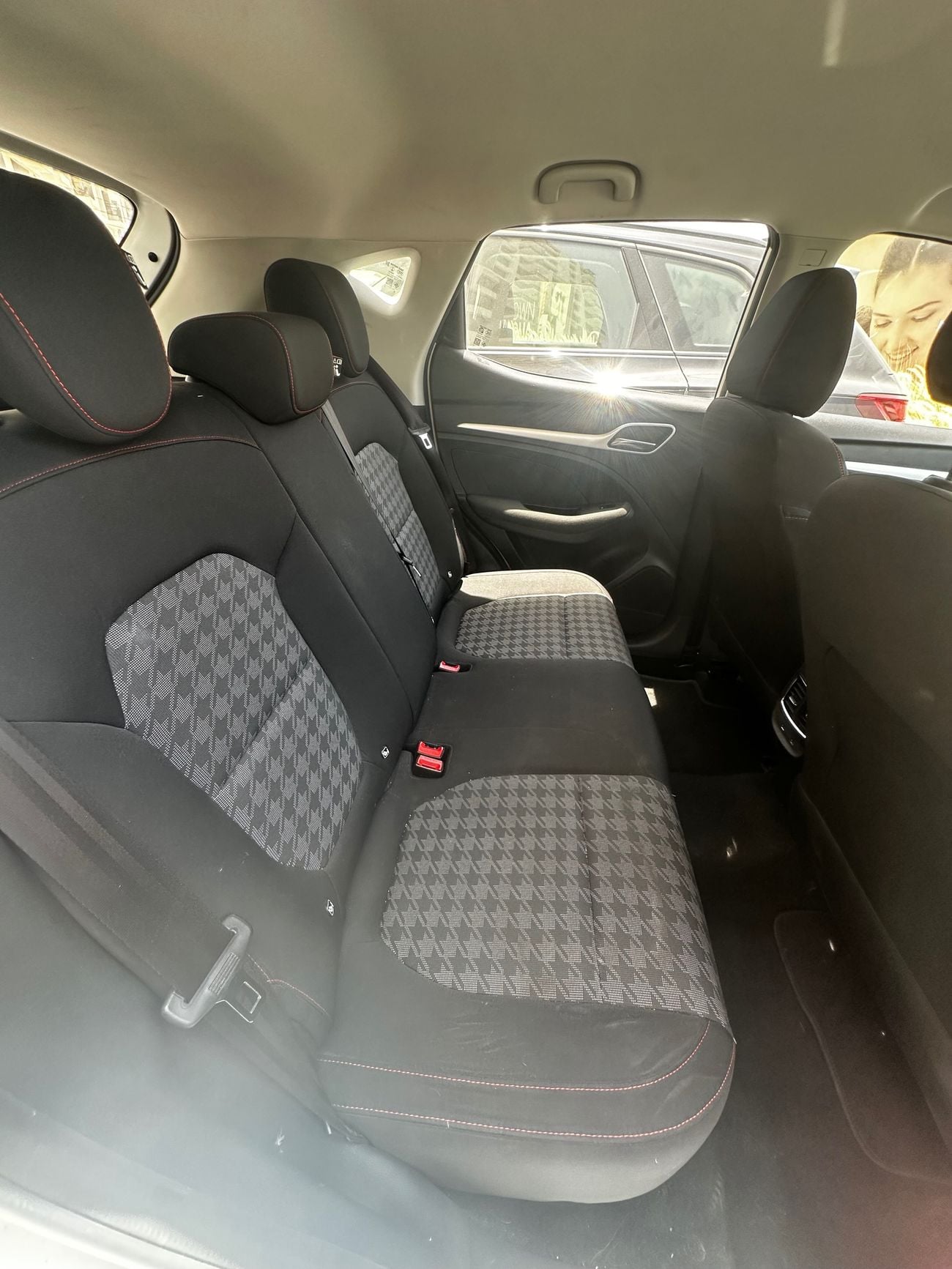 أم جي ZS Std 1.5L