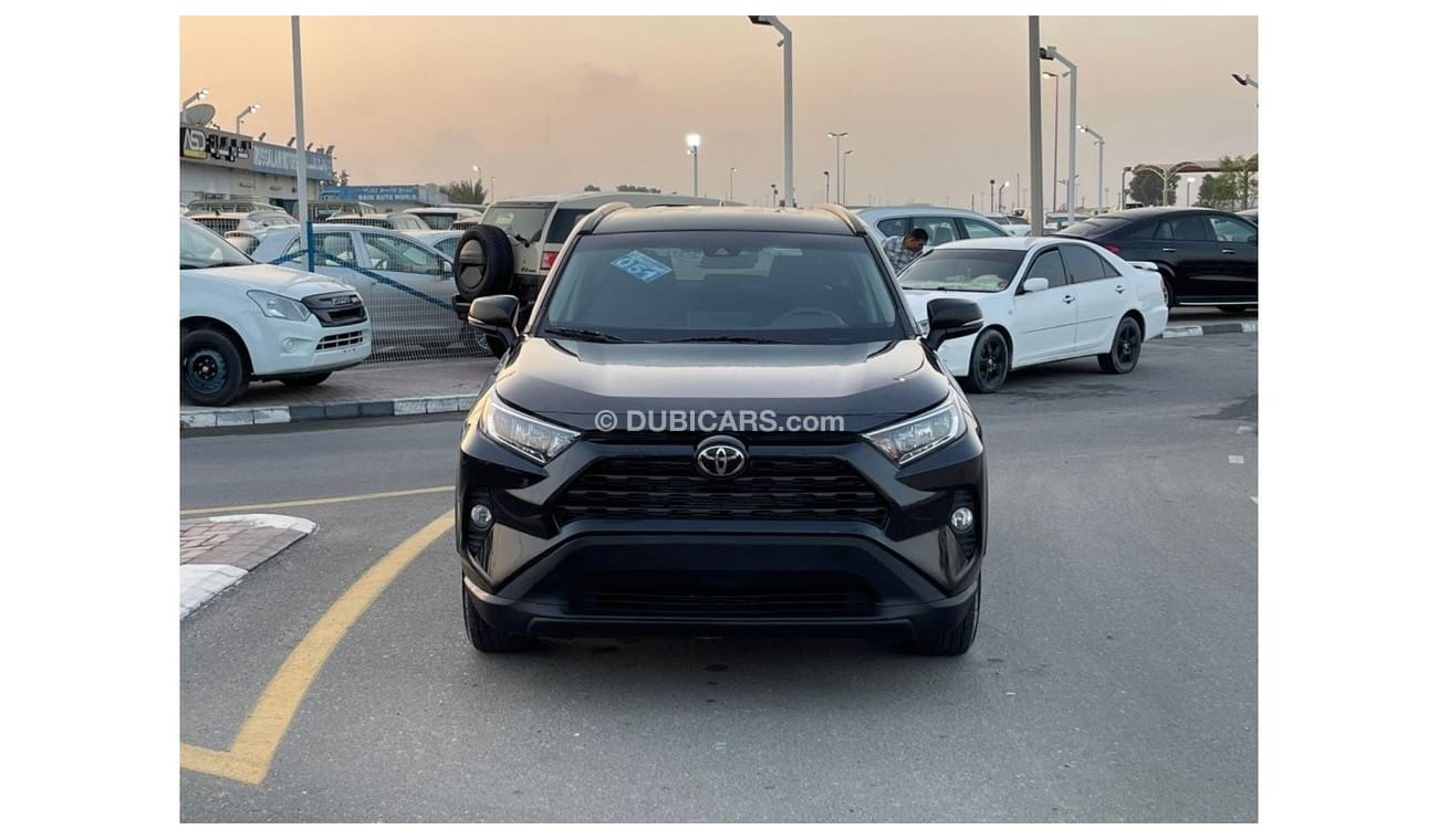 تويوتا راف ٤ XLE