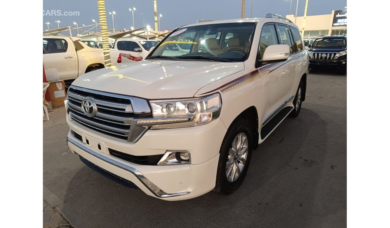 Toyota Land Cruiser 2016 Toyota Land Cruiser GXR (J200), 5dr SUV, 4.6L 8cyl Petrol, Automatic, Four Wheel Drive.The car 