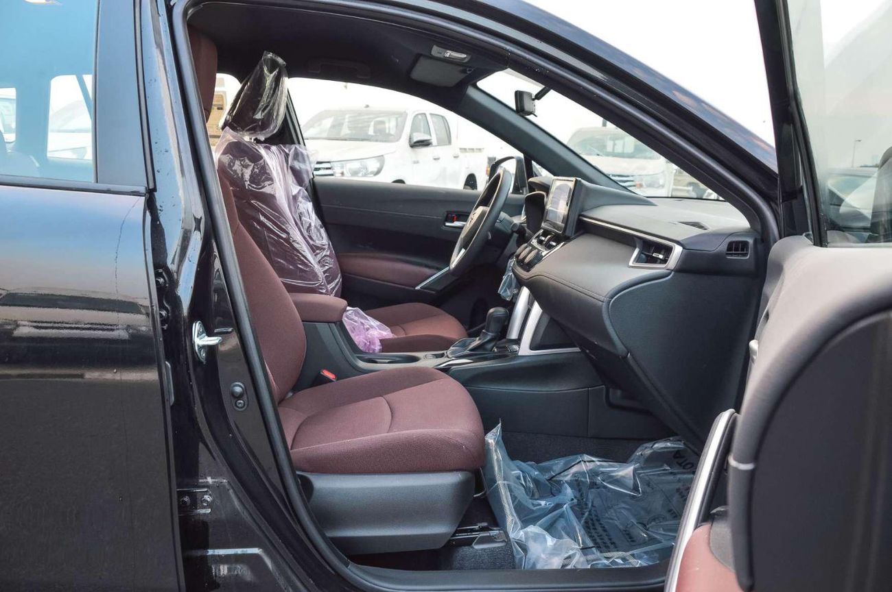 تويوتا كورولا كروس TOYOTA COROLLA CROSS 1.8L G SUV 2025