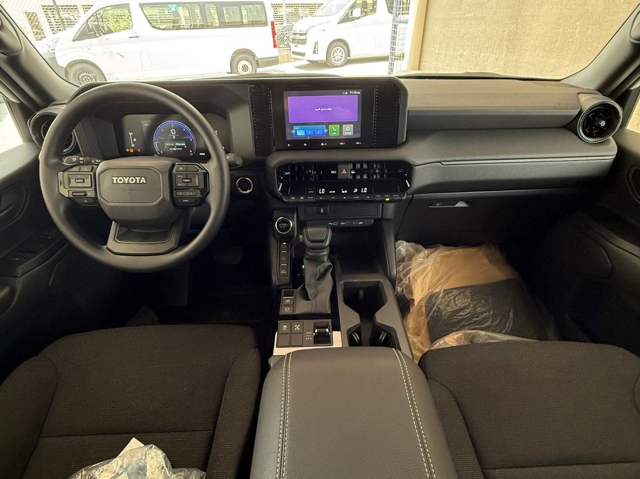 Toyota Prado PRADO 2.8 SUNROOF BLACK INTERIOR ** EXPORT ONLY **التصدير فقط خارج الخليج***